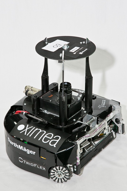 Robot using CURRERA R smart camera from XIMEA